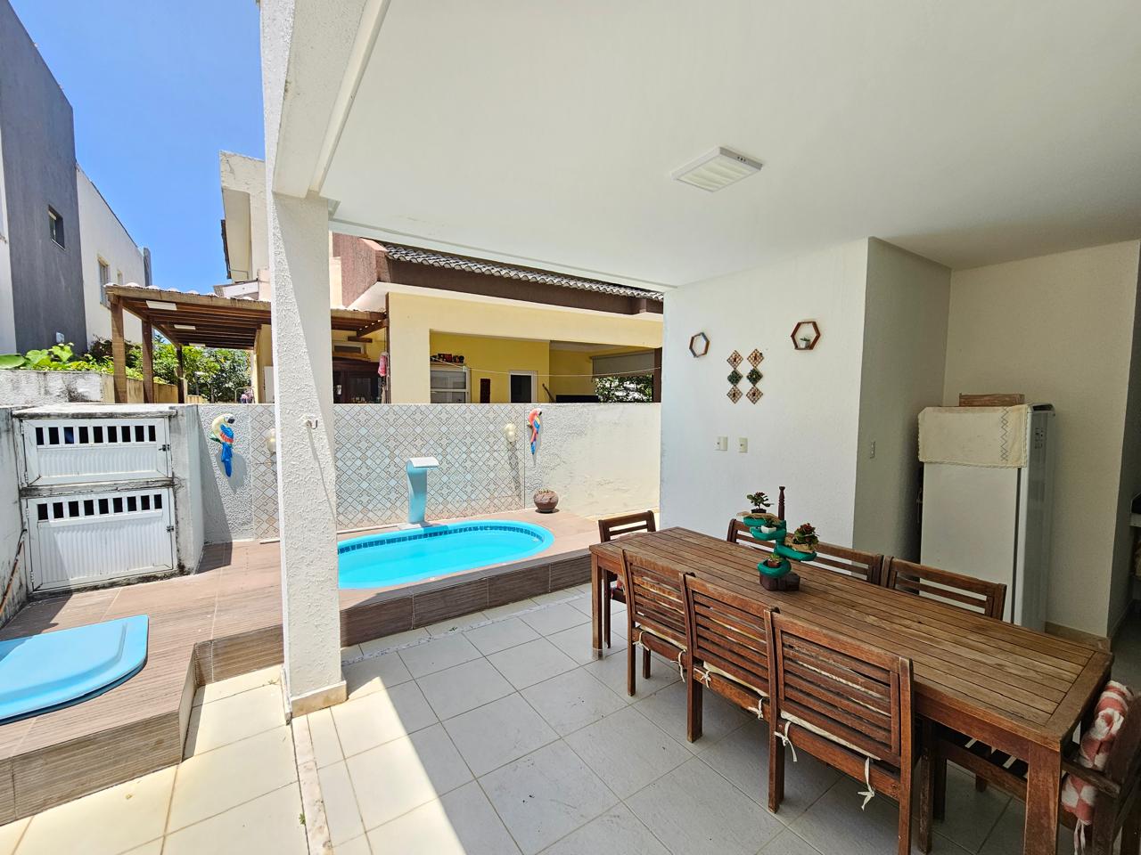 Espaço gourmet e piscina